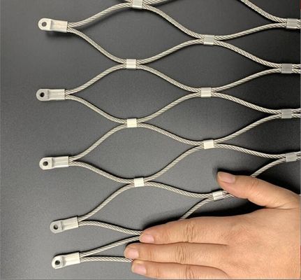 Silbernes Edelstahl-Seilnetz mit widerstandsfähigen Eigenschaften gegen Kauen und starkem Schnee- und Windwiderstand für Volieren und Zoo-Gehege