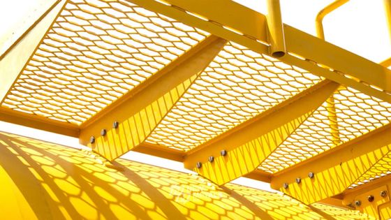 Hot Dip Galvanized Hexagonal Hole Erweiterte Metallnetz für Laufstegnetz