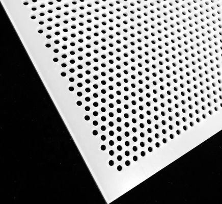 Weiße perforierte Mesh Panel Thin Sheet For Kunststofflebensmittelindustrie PVCs