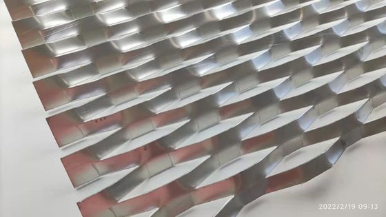 Wand-Umhüllungs-Aluminium-Draht Diamond Hole Expanded Metal Meshs dekorativer im Freien