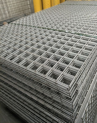 Galvanisierte geschweißte Drahtnetzplatten 2 mm Draht 25x25 mm Loch