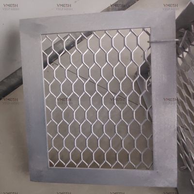 Maßgeschneiderter Sicherheitszaun aus HDG-Metallmaterial aus Streckmetall zum Schutz von Maschinen und Anlagen