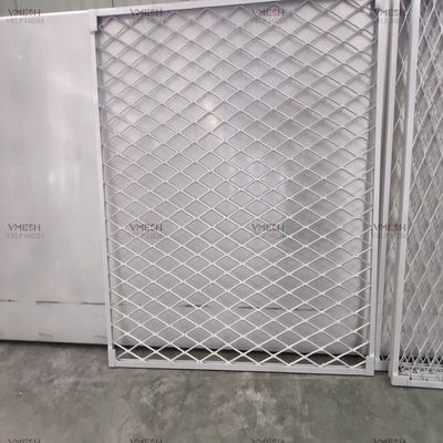 Maßgeschneiderter Sicherheitszaun aus HDG-Metallmaterial aus Streckmetall zum Schutz von Maschinen und Anlagen