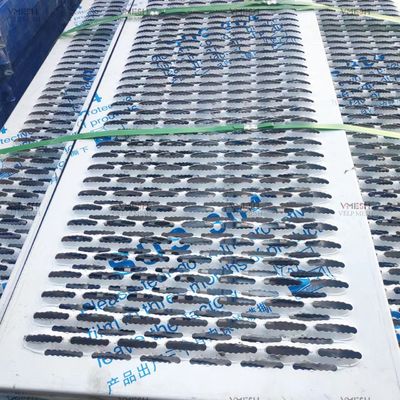 Hot DIP galvanisierte Schleimfestigkeit Perforationsplatte Gehweg Sicherheitsgitter
