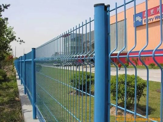 3D-pulverbeschichteter Metallgitterzaun mit quadratischem Rundpfosten