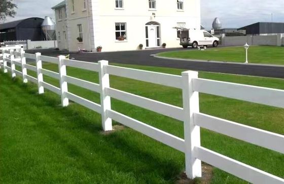 Weißes PVC-Vinyl-Pferdezaun für Ranch - Langlebig & Wartungsarm