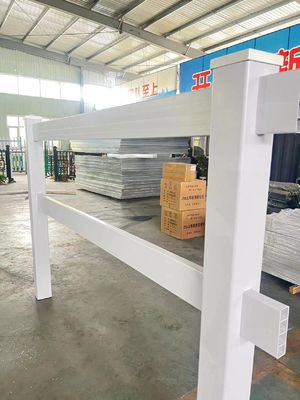 Eco freundliches PVC-Pferd, das weiße Farbe 5ft durch 8ft 4 Schienen einzäunt