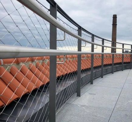 Flexibles und langlebiges Seilnetz aus Edelstahl für Brückengeländer und Sicherheitszaun