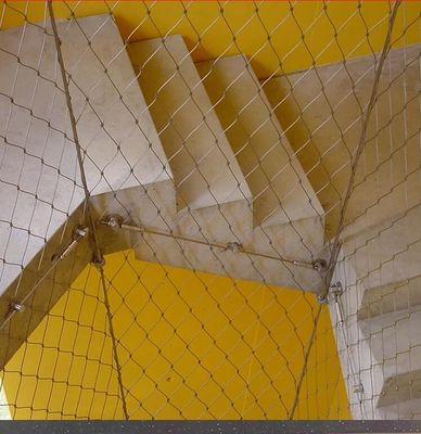 Kundenspezifisches silbernes Edelstahl-Seilnetz, recycelbar, wartungsfrei für architektonischen Schutz