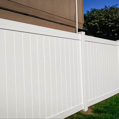 Einfache Installation 6 Fuß Vinyl-Privatsphäre Zaun-Panels Außen-Hinterhof