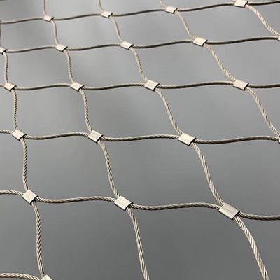 Silbernes Edelstahl-Seilnetz mit widerstandsfähigen Eigenschaften gegen Kauen und starkem Schnee- und Windwiderstand für Volieren und Zoo-Gehege