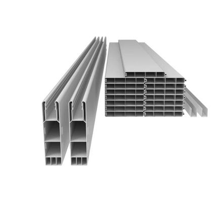 Dekoratives PVC / Vinyl Gartenzaun mit Tor für die Privatsphäre im Freien