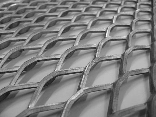 4 mm 5 mm Kohlenstoffstahl erweiterte Metallnetze Stahlplattennetze für Gehwege Plattform