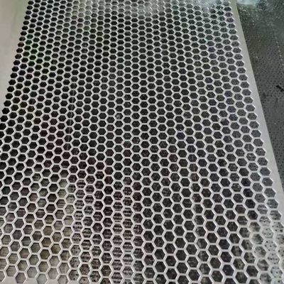 Pulverbeschichtung Architektonische Außenfassaden Dekoration Perforiertes Aluminiummetallnetz