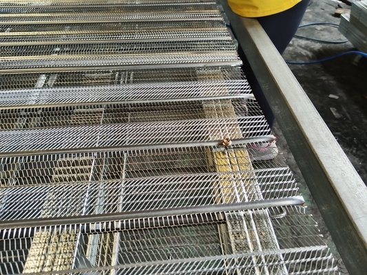 Galvanisiertes Streckmetall-Schalung für Zementguss beim Schwimmbadbau