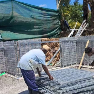 Galvanisiertes Stahl-Hy-Rib-Mesh für Betonformarbeiten im Schwimmbadbau in Afrika