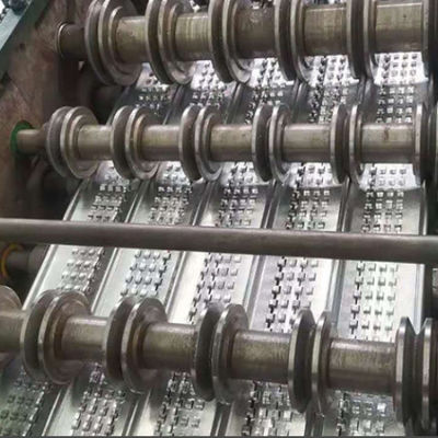 Galvanisierte hochrippige Streckmetall-Schalung für den Bau 0,45 m x 2 m