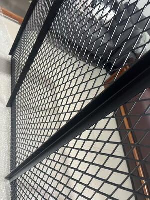 Robuste Metall-Diamant-Gitter-Fenster-Grube-Abdeckung für hohe Belastungskapazität