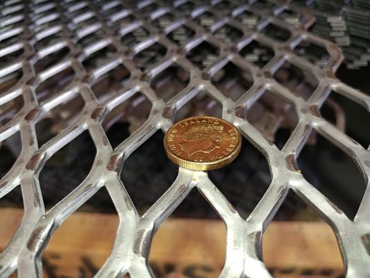 Industrielle Stahlvergrößerte Masche Diamantvergrößerte Stahlvergrößerte Metallgitter