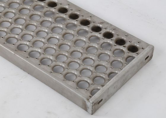 Sicherheitsweg Stahlgitter 2 Nasen geschlossenes Dach galvanisiert