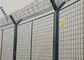 4.0mm 4.5mm geschweißter Quadrat-Posten Draht-Mesh Fence With Razor Wires Y