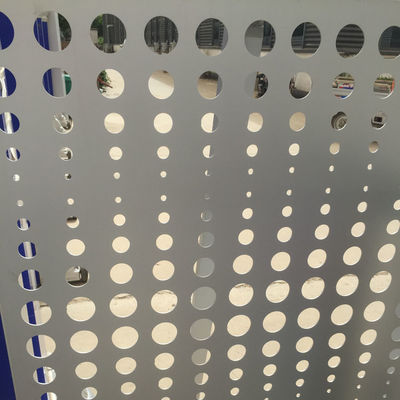 Perforierte Aluminiummasche 1000x2000mm Dekorationsplatte 0,3mm Dicke