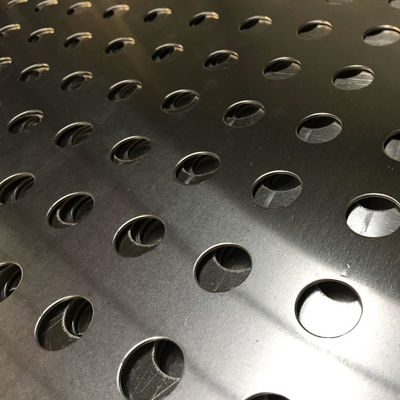 Perforierte Aluminiummasche 1000x2000mm Dekorationsplatte 0,3mm Dicke