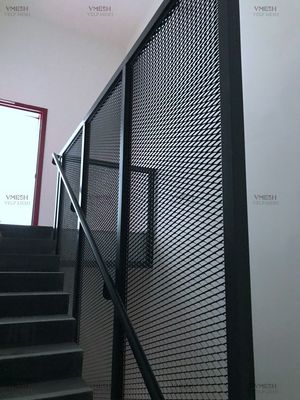 Pulverbeschichteter Farbdiamant-Drahtgeflecht erhöhtes verzinktes Streckmetall für Innensicherheitszaun
