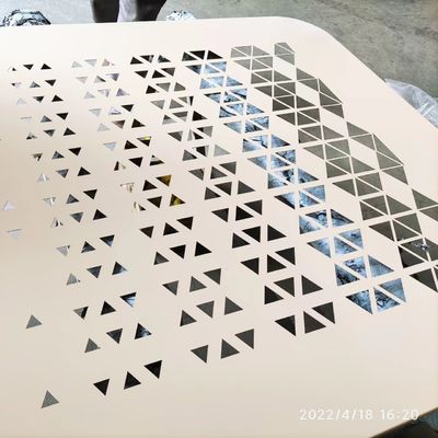 Customized Neues Design Edelstahl Perforiertes Metallblech für Außengebäude
