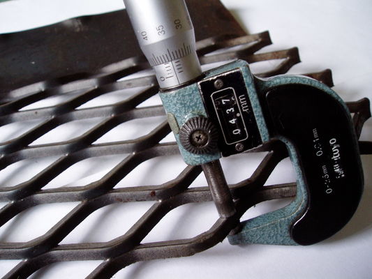 2-8mm erweiterten galvanisierte Stahl-Mesh For Walkway-Rutschhemmung