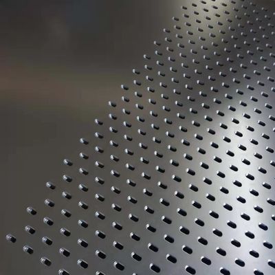 0.7mm 1mm 2mm Aluminiumverzinktes Edelstahlperforiertes Metall