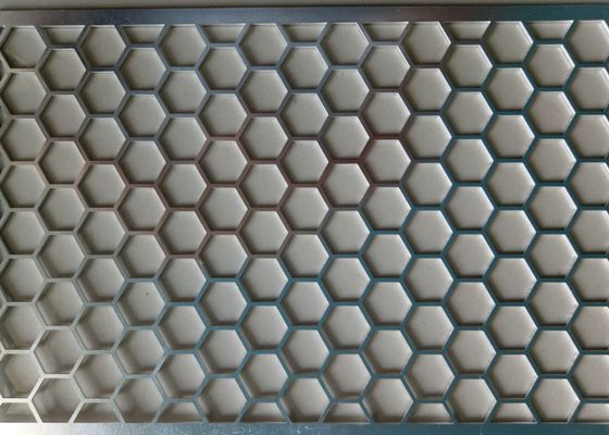Stärke-wasserdichtes nicht rostendes der Sprecher-Grill-perforierte Metallmaschen-2.0mm 2.5mm