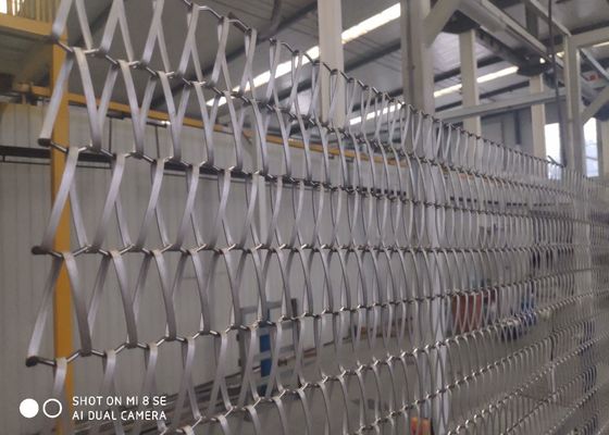 Machen Sie 4mm Architekturdraht-Mesh Stainless Steel Decorative Woven-Metall feuerfest