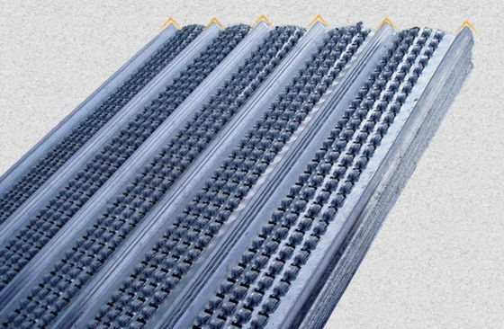 Verschalungs-heißer eingetauchter galvanisierter Stahlstuck-Draht Mesh Flat Rib Metal Lath 0.45m
